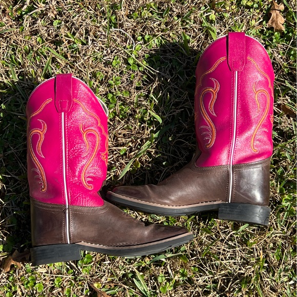 Cowgirl Boots - Picture 2 of 3